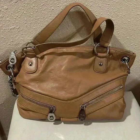 Michael Kors hobo shoulder bag - Picture 1 of 10